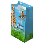 Birthday Giraffe met bril in gras Klein Cadeauzakje (Voorkant Gekanteld)