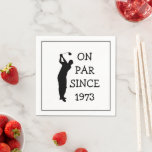 Birthday Golfer Funny 50th happy Dad Par Servet<br><div class="desc">Op gelijke hoogte sinds 1973 papieren servetten. 50ste verjaardag. Perfect voor vader,  broer,  zoon,  stiefvader. Golfer cadeau idee. Personaliseer het met een jaar.</div>