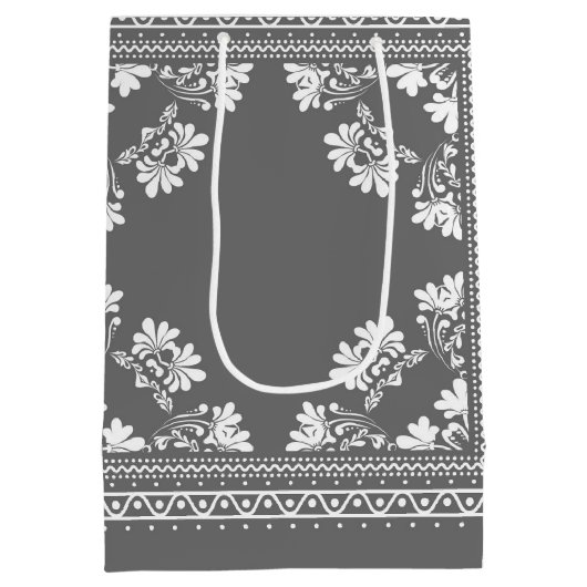 Birthday Grey and White Bandanna Medium Gift Bag Medium Cadeauzakje (Achterkant)