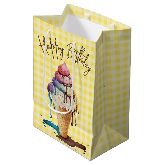 Birthday Ice Cream Cone on Gingham Medium Cadeauzakje (Voorkant Gekanteld)