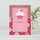 Birthday Invitation Cute Cherry Cupcake Pink Brown Kaart (Staand voorkant)