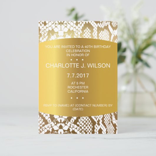 Birthday Invitation Golden Python Skin Vip Kaart (Staand voorkant)