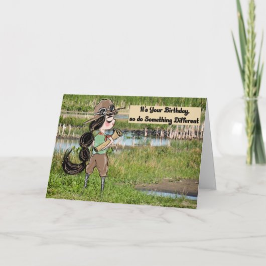 Birthday Kaart voor Young Adult Lady Exploring (Voorkant)