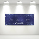 Birthday marineblauw glittermonogram spandoek<br><div class="desc">For a girly and glamorous 21st (or any age) birthday party. A navy blue background with elegant vals glitter dust. De blue color is uneven. Personalize and add a name and age 21. White Letters. The name is written with a modern hand lettered style script with swashes. To keep the...</div>