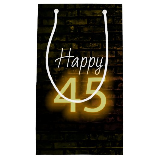 Birthday Neon 45 Sign on Brick Klein Cadeauzakje (Voorkant)