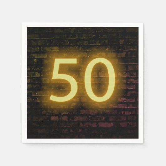 Birthday Neon 50 Sign on Brick Wall Servet (Voorkant)