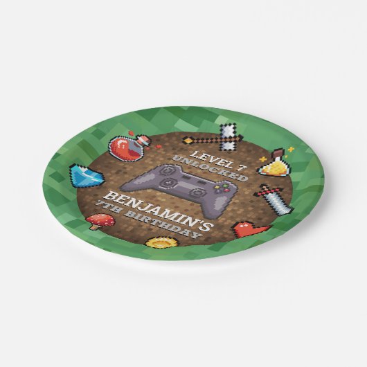 Birthday op het niveau van videospelcontroller papieren bordje (Gekanteld)