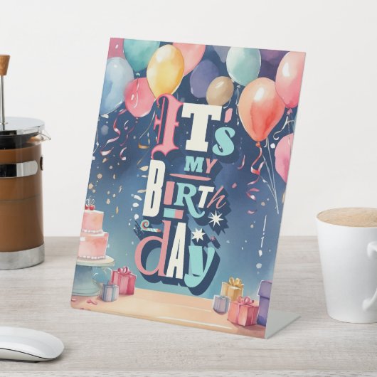 Birthday Party Invitation Reclamebord Met Voetstuk (Insitu)