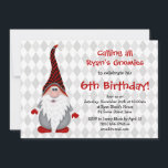 Birthday Party Invitation Red Gray Gnome Kids Kaart<br><div class="desc">Cute red, Grey and White gnome Children verjaardagsfeestje sjabloon. Deze gnoom is de uitnodiging voor een verjaardagsfeestje voor een verjaardag van een kind. Het is heel makkelijk om het te personaliseren. Om de tekst te veranderen, gebruik personaliseren het eigenschap. Voor uitgebreidere veranderingen in deze schattige uitnodiging van de de feestdag...</div>