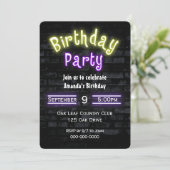 Birthday Party Neon Sign. Brick Wall Kaart (Staand voorkant)