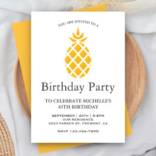 Birthday Party of Fresh Yellow Tropical Pineapple Kaart