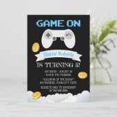 Birthday-party over videogame kaart (Staand voorkant)