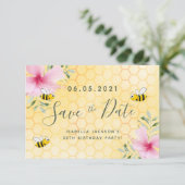 Birthday party roze florals yellow honeycomb bijen save the date (Staand voorkant)