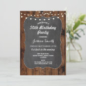 Birthday Party Rustic Lights Wood Chalk Invite Kaart (Staand voorkant)