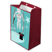 Birthday Party uit het Kind van Magicië Medium Cadeauzakje (Achterkant Gekanteld)