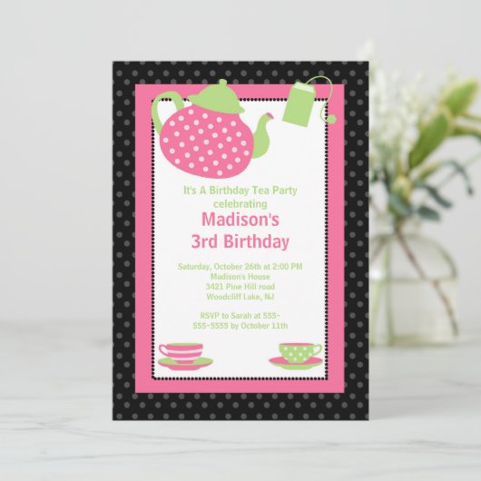 Birthday Party - uitnodiging voor roze en zwarte t (Staand voorkant)