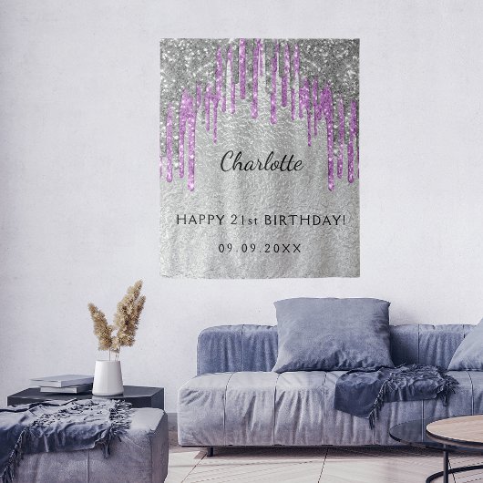 Birthday party zilverglitter paarse monogram wandkleed
