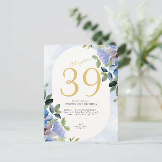 Birthday Pastel Blue Floral Uitnodiging Briefkaart (Staand voorkant)