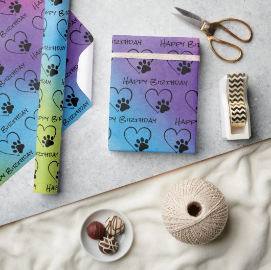 Birthday Paw-afdrukken met harten op regenboog Cadeaupapier (Crafts)