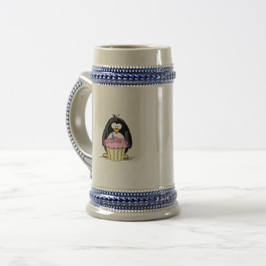 Birthday Penguin met Cupcake Bierpul (Voorkant links)