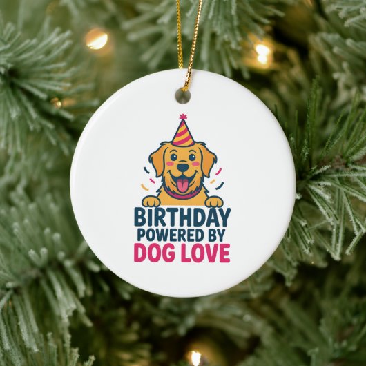 Birthday Powered by Dog Love Illustration Keramisch Ornament (Boom)