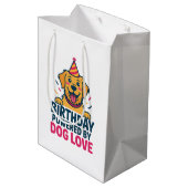 Birthday Powered by Dog Love Illustration Medium Cadeauzakje (Achterkant Gekanteld)