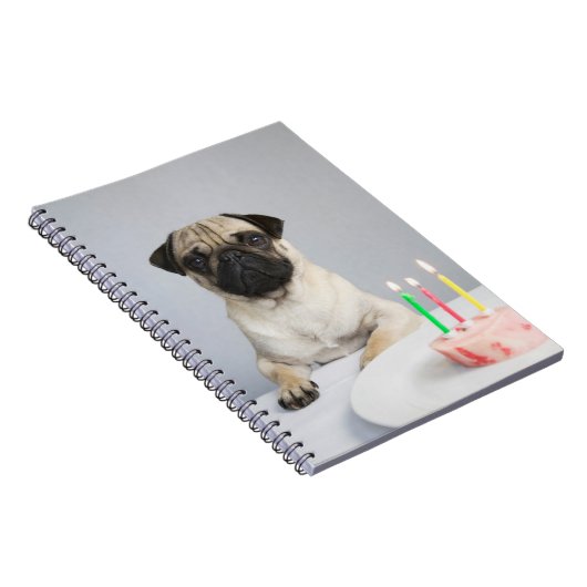 Birthday Pug Notitieboek (Rechterzijde)