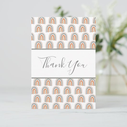 Birthday regenboogpatroon witte rozegoud bedankkaart (Staand voorkant)