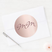 Birthday roos gold blush monogram initialen ronde sticker (Envelop)