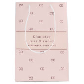 Birthday roos gold blush monogram modern medium cadeauzakje (Voorkant)