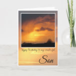 Birthday Son, heldere zon achter Storm wolken Kaart<br><div class="desc">Fijne verjaardag zoon. Diepe oranje zon die achter donkere,  verstandige stormen wolken stroomt. De tekst luidt: Fijne verjaardag voor mijn geweldige zoon. De binnenkaart is leeg.</div>