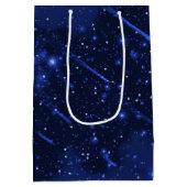Birthday Star Galaxy on Blue Medium Cadeauzakje (Achterkant)