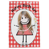 Birthday Stick Figuur Girl in Sneakers op Gingham Medium Cadeauzakje (Voorkant)