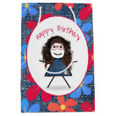 Birthday Stick Girl en Daisies op Blue Denim Medium Cadeauzakje (Voorkant)