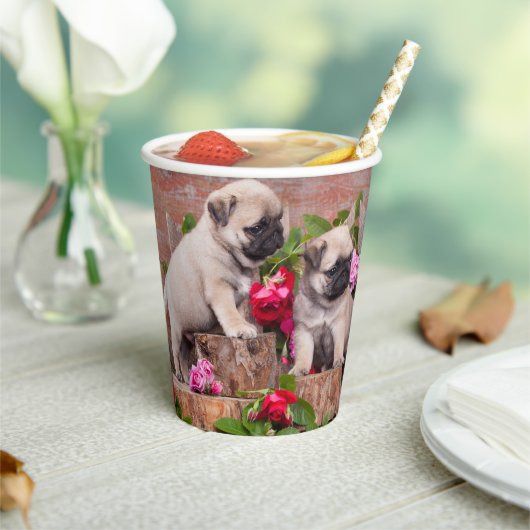 Birthday Sweet Baby Pugs Floral Party Papieren Bekers (Insitu)