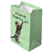 Birthday Tabby Cat met Confetti Medium Cadeauzakje (Voorkant Gekanteld)