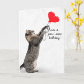 Birthday Tabby Cat met hartballon Kaart (Gele Bloem)