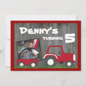 Birthday-uitnodiging van Red Tractor: Foto in Cart Kaart (Voorkant)