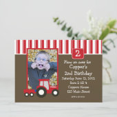 Birthday-uitnodiging voor een rode of witte trekke kaart (Staand voorkant)