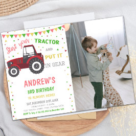 Birthday-uitnodigingen van Red Tractor met foto Kaart