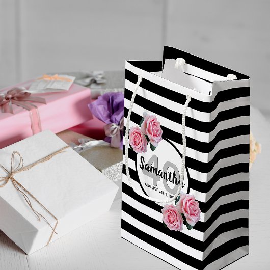 Birthday zwarte strepen roze florals naam klassiek klein cadeauzakje