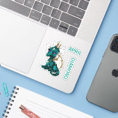 Birthstone Baby Dragon April Diamond Sticker (Laptop met iPhone)