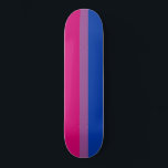 Bisexual Pride (Bi-vlag) Persoonlijk Skateboard<br><div class="desc">Dit ontwerp kenmerkt de bisexual pride vlag, die voor het eerst door Michael Page in 1998 werd ontworpen. Het was bedoeld om de biseksuele gemeenschap een eigen symbool te geven dat vergelijkbaar is met de vlag van de homopride. In de vlag is de roze voor dezelfde genderaantrekking, blauw voor verschillende...</div>