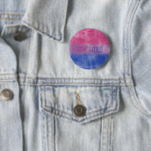 Bisexual pride flag badge ronde button 5,7 cm (In situ)