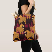 Bison in a field in high grass seamless pattern tote bag (Dichtbij)