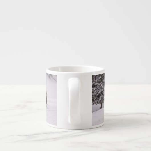 Bison in de winter espresso kop (Achterkant)