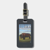 Bison Scene - McGrath, Alaska Bagagelabel (Voorkant verticaal)