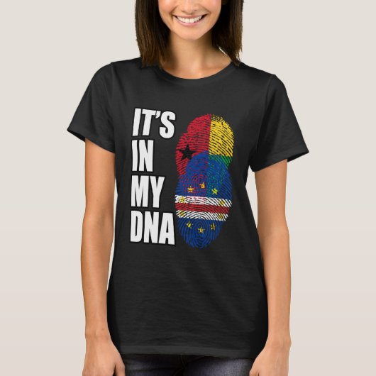 Bissau Guinean And Cabo Verdean Mix DNA Flag Herit T-shirt (Voorkant)