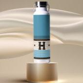 Bistro Tegel Dusty Blauw en Goud Monogram Waterfles