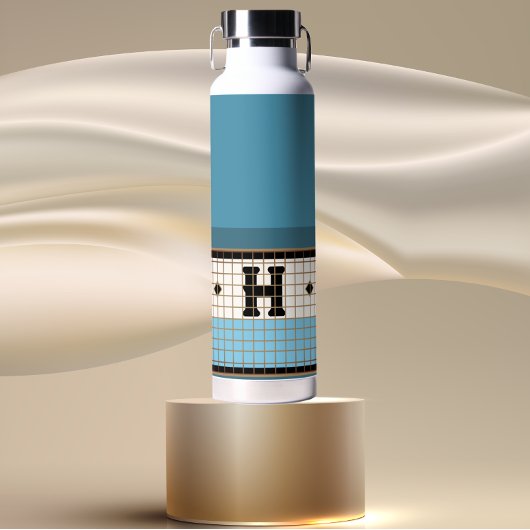 Bistro Tegel Dusty Blauw en Goud Monogram Waterfles